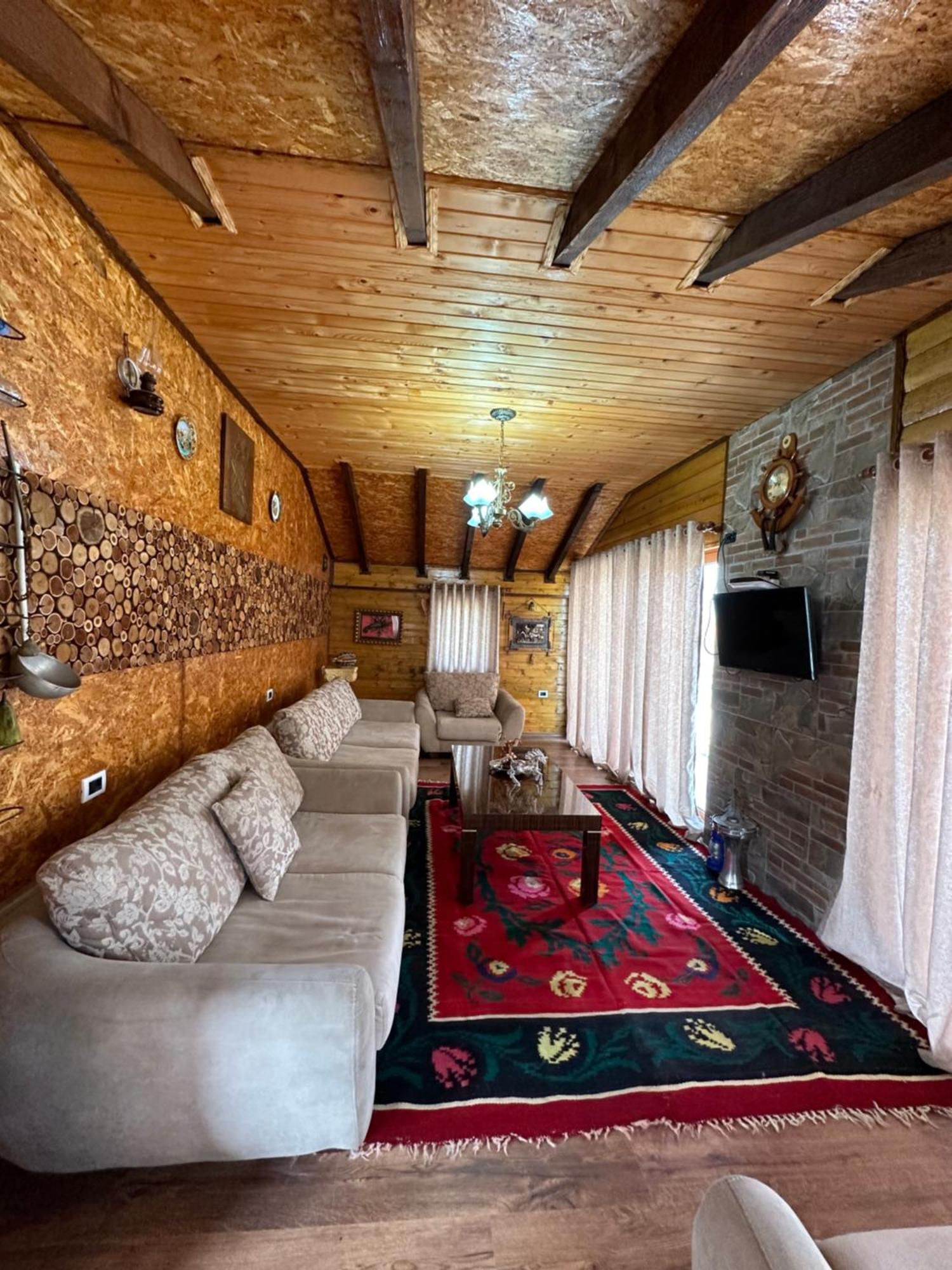 Guest house Woodhouse *